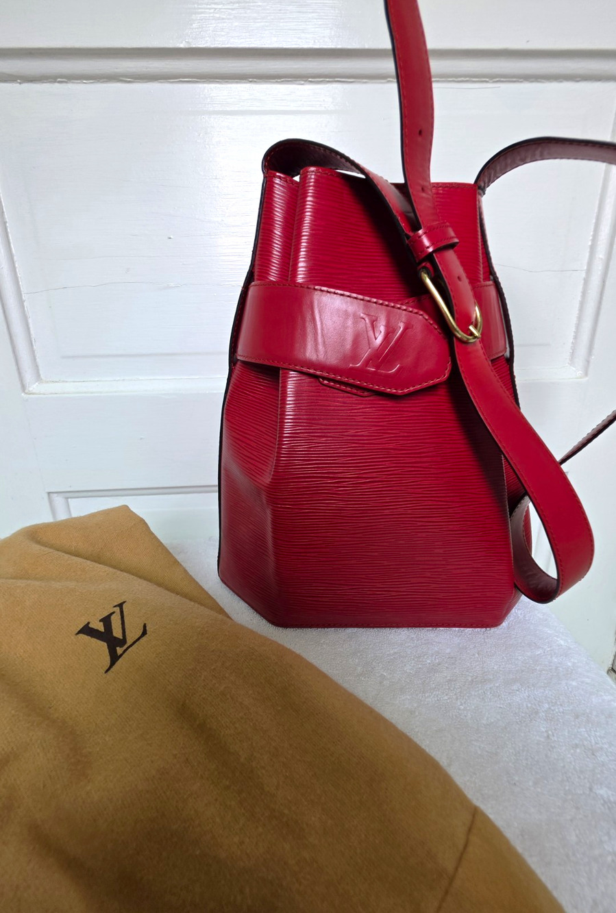 Vintage Louis Vuitton Epi Sac d'Epaule Shoulder Bag Castillion Red Gold HW w/COA